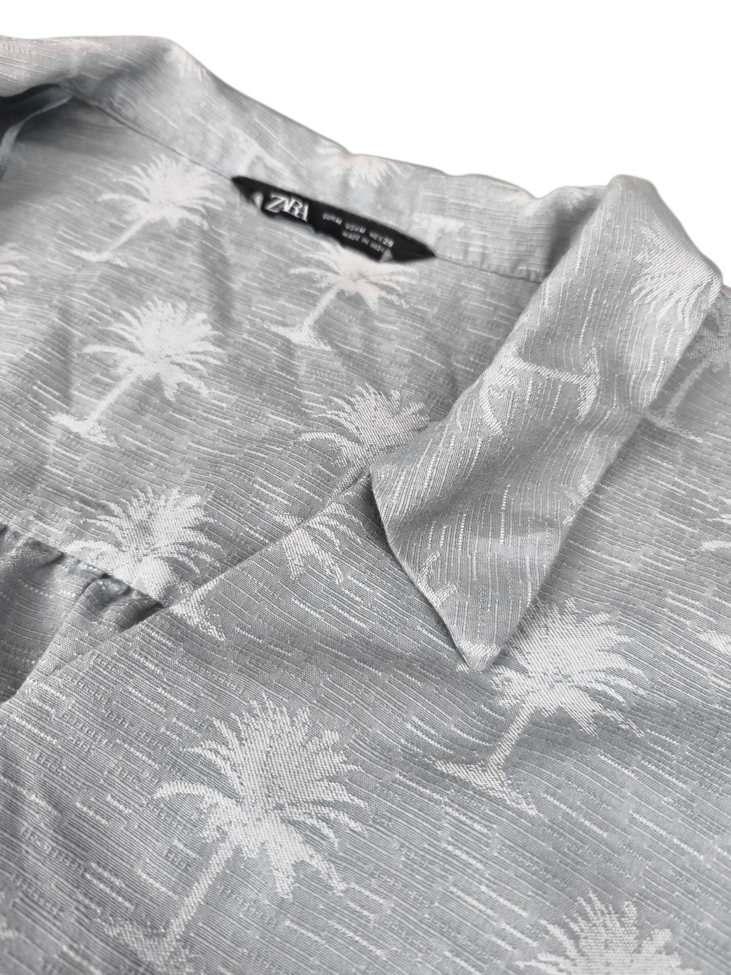 Blusa estampado plmeras / Talla M