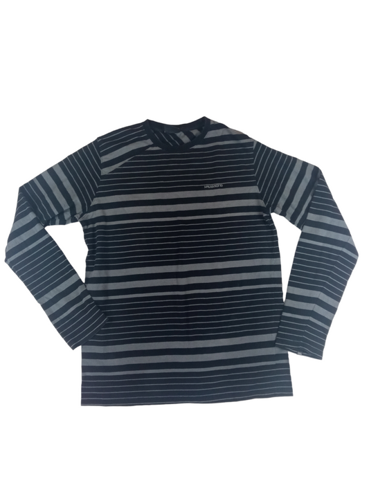 Polera negra con rayas / Talla XL