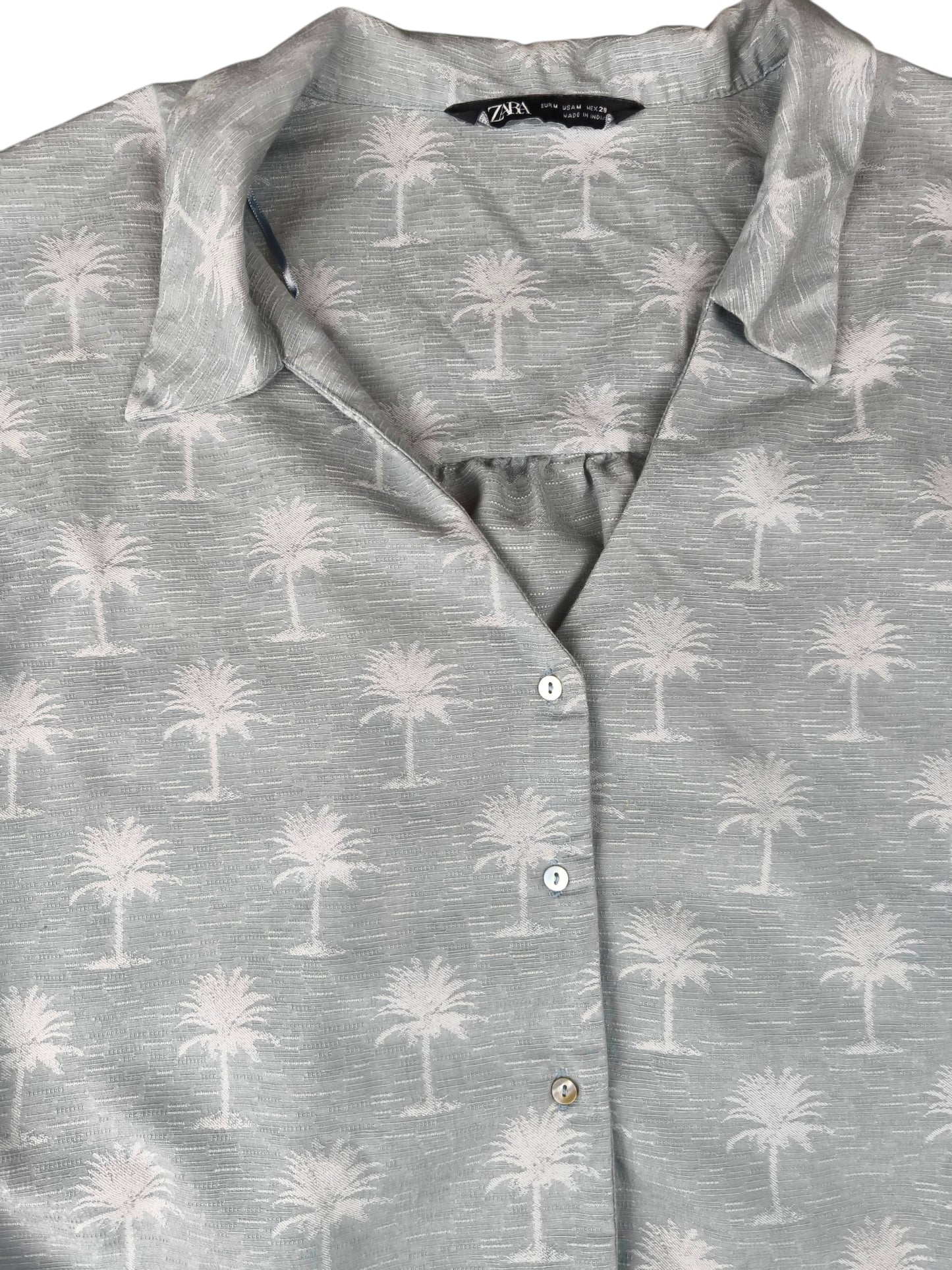 Blusa estampado plmeras / Talla M