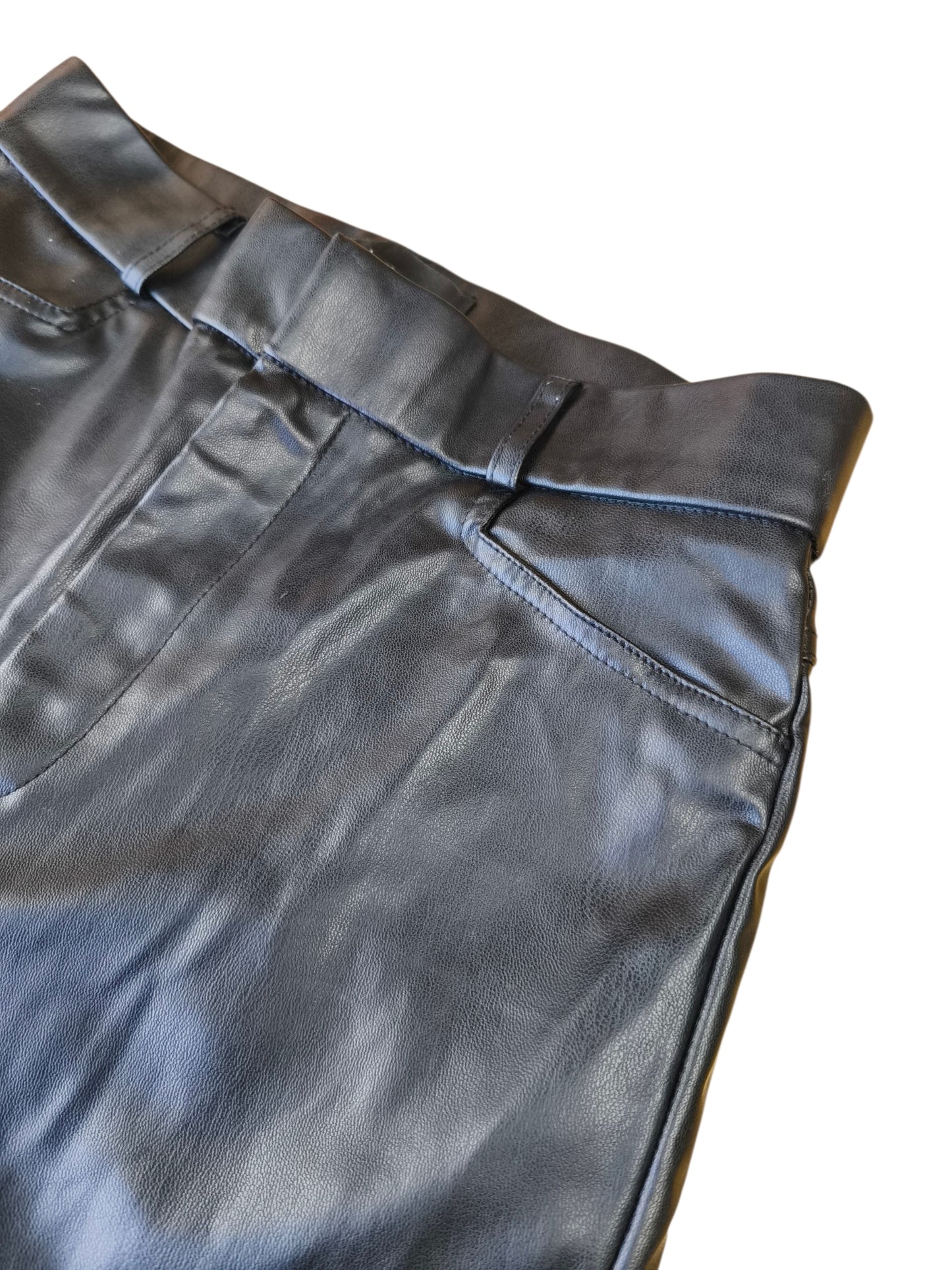 Pantalón cuerina / Talla S