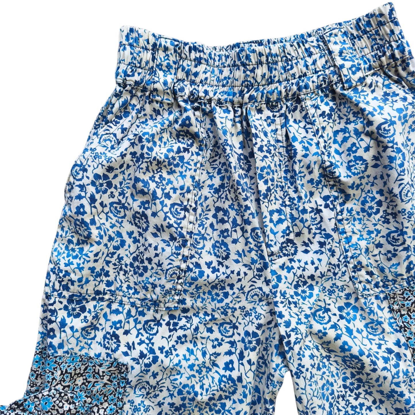 Pantalón cargo estampado floral / Talla 9