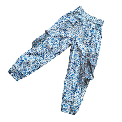 Pantalón cargo estampado floral / Talla 9